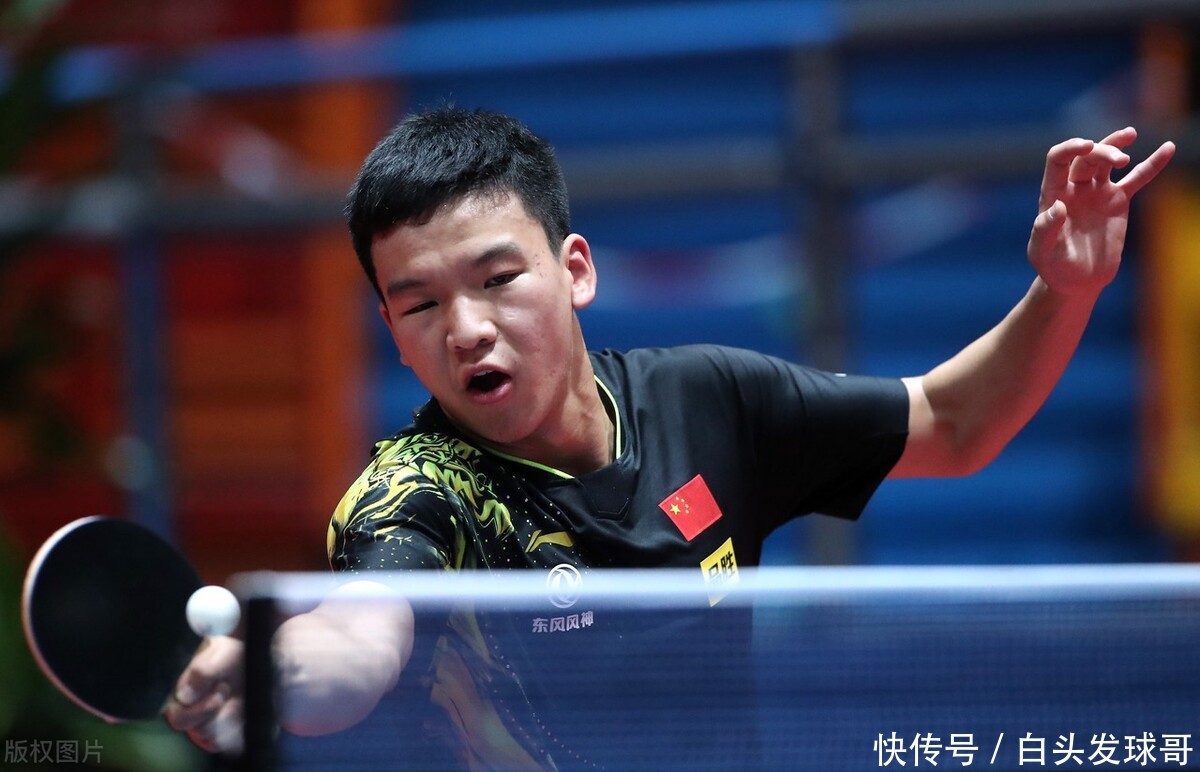 球中扮演着 球中扮演着